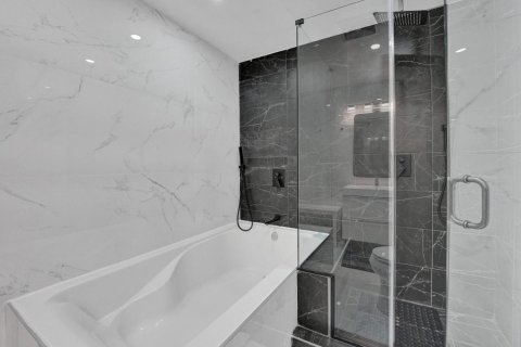 Купить виллу или дом в Корал-Спрингс, Флорида 3 комнаты, 199.28м2, № 2357393 - фото 23