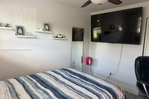 Townhouse in Homestead, Florida 2 bedrooms, 80.64 sq.m. № 1943711 - photo 22