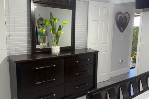 Townhouse in Homestead, Florida 2 bedrooms, 80.64 sq.m. № 1943711 - photo 24