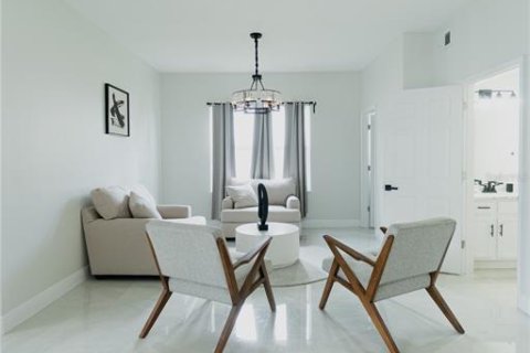 Casa en alquiler en Davenport, Florida, 5 dormitorios, 242.57 m2 № 1894538 - foto 6