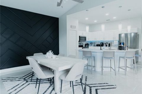 Casa en alquiler en Davenport, Florida, 5 dormitorios, 242.57 m2 № 1894538 - foto 8