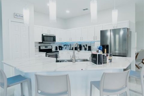 Casa en alquiler en Davenport, Florida, 5 dormitorios, 242.57 m2 № 1894538 - foto 9