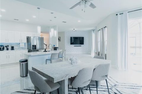 Casa en alquiler en Davenport, Florida, 5 dormitorios, 242.57 m2 № 1894538 - foto 11