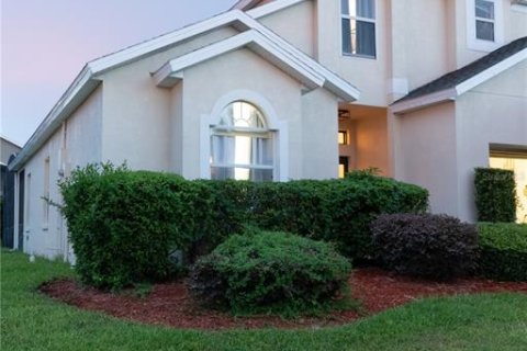 Casa en alquiler en Davenport, Florida, 5 dormitorios, 242.57 m2 № 1894538 - foto 1