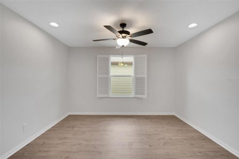 House in Tampa, Florida 4 bedrooms, 246.47 sq.m. № 1761117 - photo 20