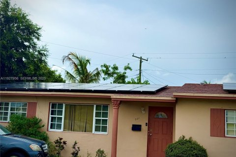 Купить виллу или дом в Майами-Гарденс, Флорида 3 спальни, 127.09м2, № 1988196 - фото 15
