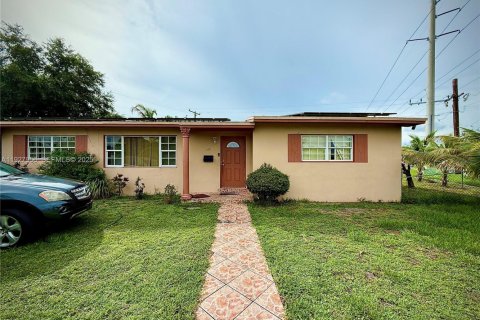 Купить виллу или дом в Майами-Гарденс, Флорида 3 спальни, 127.09м2, № 1988196 - фото 6