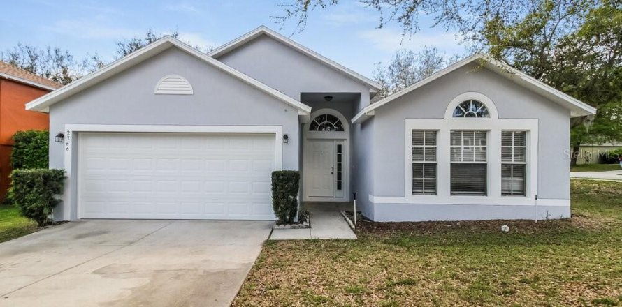 Villa ou maison à Tavares, Floride 4 chambres, 174.1 m2 № 1802358