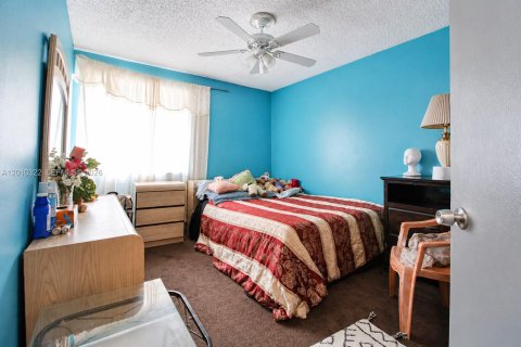 Casa en venta en Sunrise, Florida, 4 dormitorios, 174.28 m2 № 2074496 - foto 16