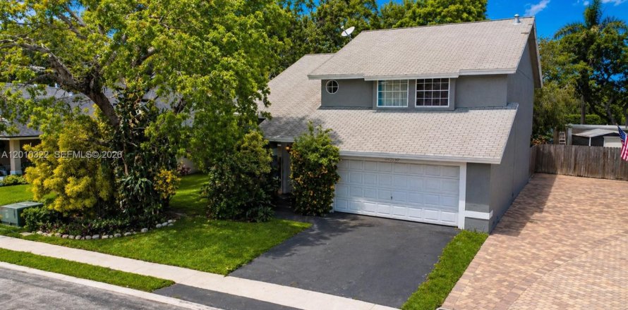 Casa en Sunrise, Florida 4 dormitorios, 174.28 m2 № 2074496