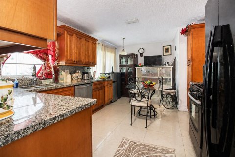 Casa en venta en Sunrise, Florida, 4 dormitorios, 174.28 m2 № 2074496 - foto 9