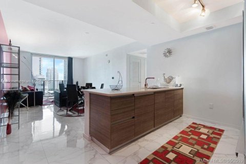 Condo in Miami, Florida, 2 bedrooms  № 1926173 - photo 7