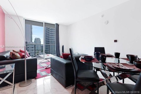 Condo in Miami, Florida, 2 bedrooms  № 1926173 - photo 4