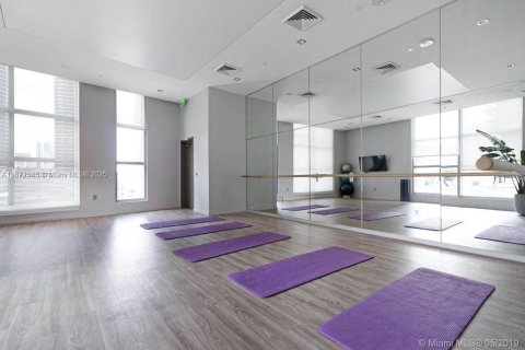 Condo in Miami, Florida, 2 bedrooms  № 1926173 - photo 30