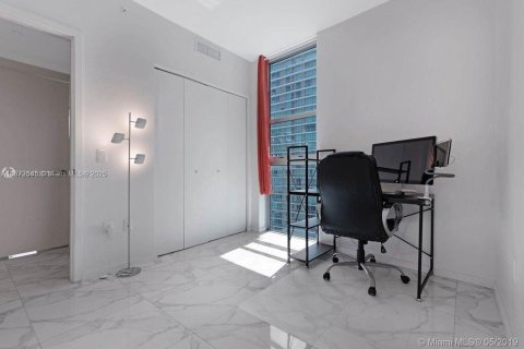 Condo in Miami, Florida, 2 bedrooms  № 1926173 - photo 18