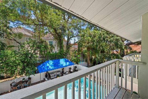 House in Tampa, Florida 3 bedrooms, 217.02 sq.m. № 2102698 - photo 29