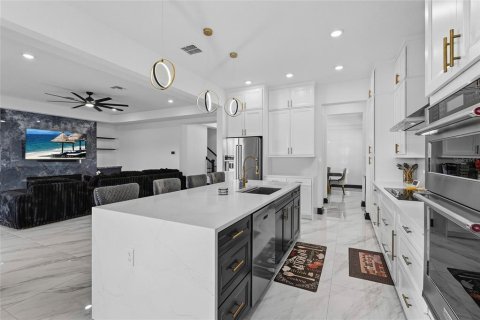 Casa en venta en Sarasota, Florida, 5 dormitorios, 376.9 m2 № 2212210 - foto 11