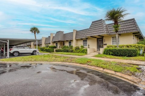 Condo in Seminole, Florida, 2 bedrooms  № 1811027 - photo 2