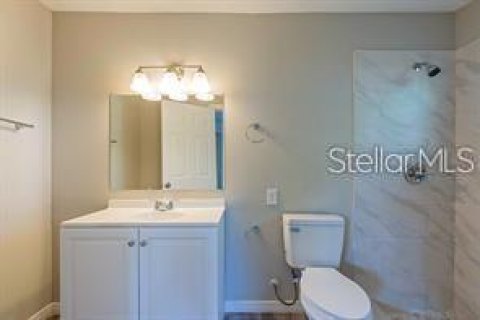 House in Sarasota, Florida 4 bedrooms, 157.75 sq.m. № 2151640 - photo 4