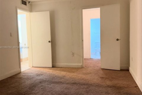 Снять в аренду кондоминиум в Норт-Майами, Флорида 2 спальни, 88.63м2, № 2048066 - фото 14