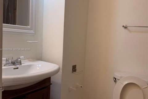 Снять в аренду кондоминиум в Норт-Майами, Флорида 2 спальни, 88.63м2, № 2048066 - фото 11