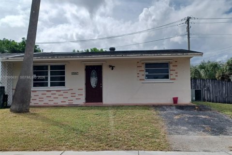 Villa ou maison à North Lauderdale, Floride 2 chambres, 72 m2 № 2385257