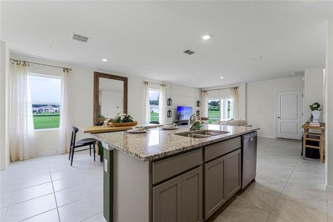 Townhouse in Apopka, Florida 3 bedrooms, 168.71 sq.m. № 1866129 - photo 7