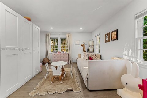 Купить виллу или дом в Майами-Бич, Флорида 4 спальни, 212.75м2, № 1766589 - фото 17