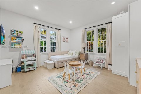 Купить виллу или дом в Майами-Бич, Флорида 4 спальни, 212.75м2, № 1766589 - фото 20