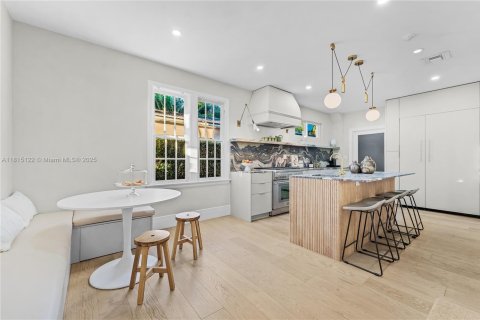 Купить виллу или дом в Майами-Бич, Флорида 4 спальни, 212.75м2, № 1766589 - фото 5