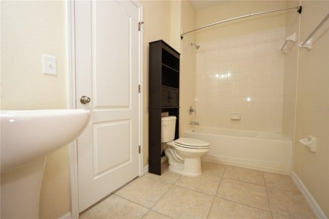 Villa ou maison à louer à Orlando, Floride: 5 chambres, 316.61 m2 № 2113774 - photo 18