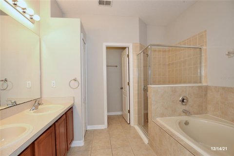 Villa ou maison à louer à Orlando, Floride: 4 chambres, 181.72 m2 № 1910008 - photo 12