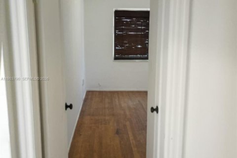 Appartement à louer à Miami Beach, Floride: 2 chambres, 139.35 m2 № 2047109 - photo 27