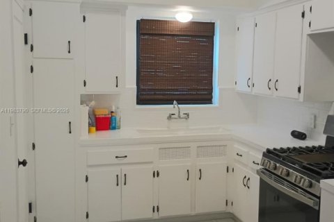 Appartement à louer à Miami Beach, Floride: 2 chambres, 139.35 m2 № 2047109 - photo 11