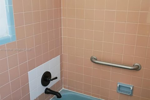 Appartement à louer à Miami Beach, Floride: 2 chambres, 139.35 m2 № 2047109 - photo 24