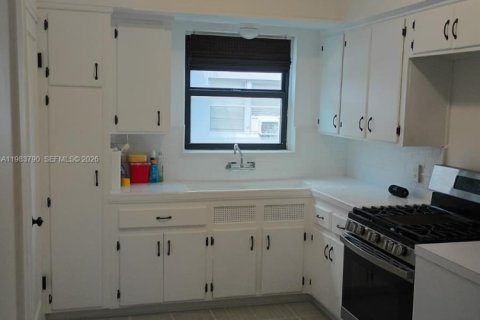 Appartement à louer à Miami Beach, Floride: 2 chambres, 139.35 m2 № 2047109 - photo 10