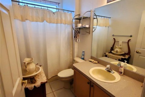 House in Land O' Lakes, Florida 2 bedrooms, 128.02 sq.m. № 1733794 - photo 24
