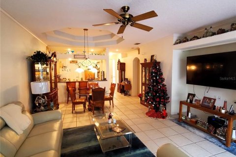 House in Land O' Lakes, Florida 2 bedrooms, 128.02 sq.m. № 1733794 - photo 11