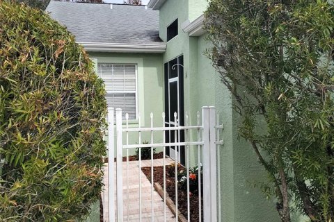 House in Land O' Lakes, Florida 2 bedrooms, 128.02 sq.m. № 1733794 - photo 3