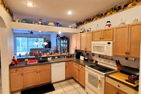 Casa en venta en Land O' Lakes, Florida, 2 dormitorios, 128.02 m2 № 1733794 - foto 12