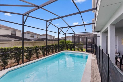 Casa en venta en Kissimmee, Florida, 6 dormitorios, 291.9 m2 № 1908217 - foto 10