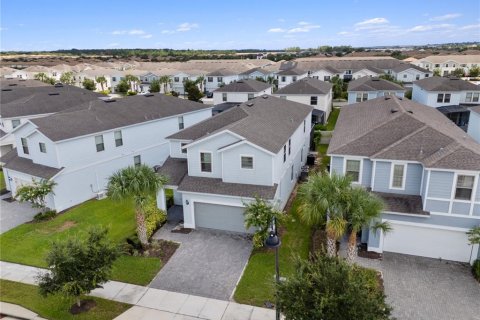 Casa en venta en Kissimmee, Florida, 6 dormitorios, 291.9 m2 № 1908217 - foto 30