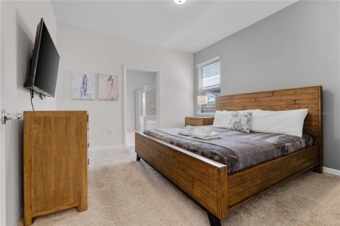 Casa en venta en Kissimmee, Florida, 6 dormitorios, 291.9 m2 № 1908217 - foto 12
