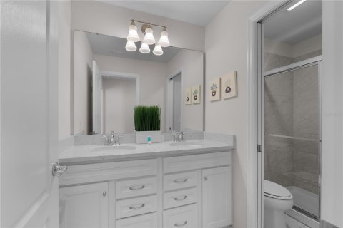 Casa en venta en Kissimmee, Florida, 6 dormitorios, 291.9 m2 № 1908217 - foto 23