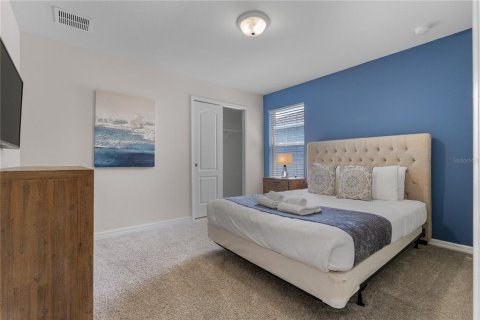 Casa en venta en Kissimmee, Florida, 6 dormitorios, 291.9 m2 № 1908217 - foto 22