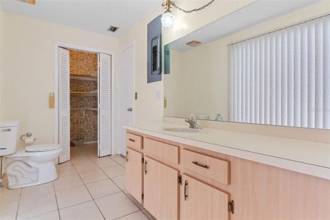 House in Longwood, Florida 4 bedrooms, 193.7 sq.m. № 1829816 - photo 27