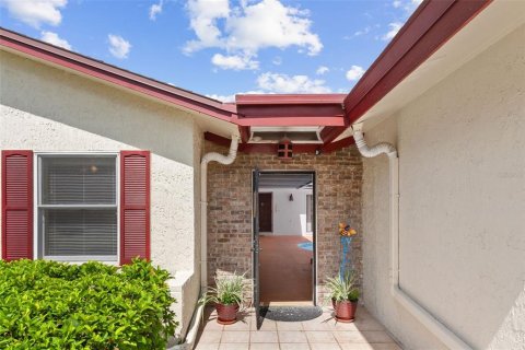 House in Longwood, Florida 4 bedrooms, 193.7 sq.m. № 1829816 - photo 3