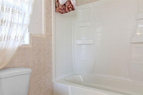 House in Longwood, Florida 4 bedrooms, 193.7 sq.m. № 1829816 - photo 22