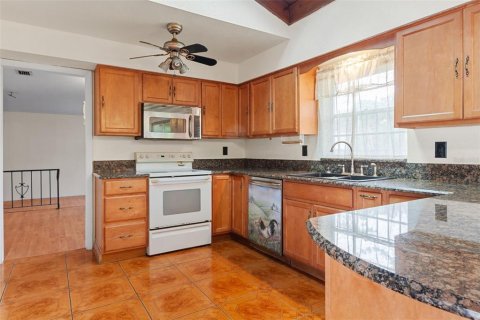 House in Longwood, Florida 4 bedrooms, 193.7 sq.m. № 1829816 - photo 15