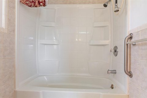House in Longwood, Florida 4 bedrooms, 193.7 sq.m. № 1829816 - photo 23